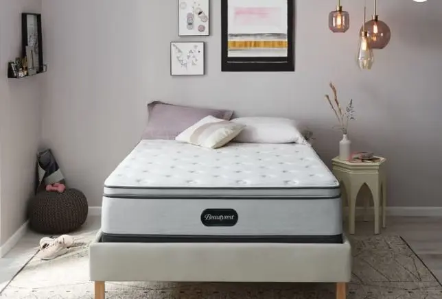 Beautyrest BR800 13.5" Plush Pillowtop Queen mattress for sale in Spring Hill FL